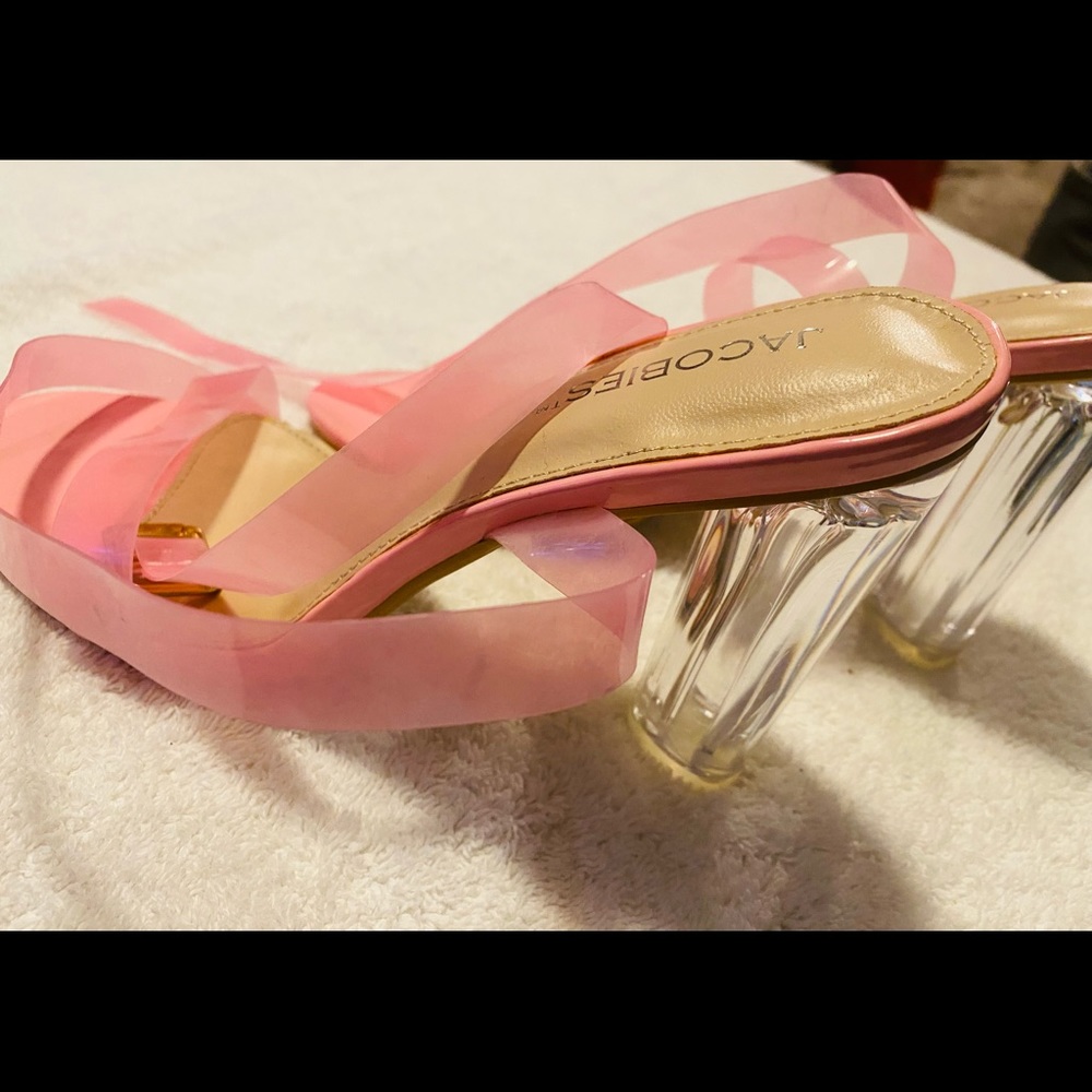 Brand New Stylish Heels By JACOBIES - Size 9 - Heel Height 4 1/2 “ - box 18